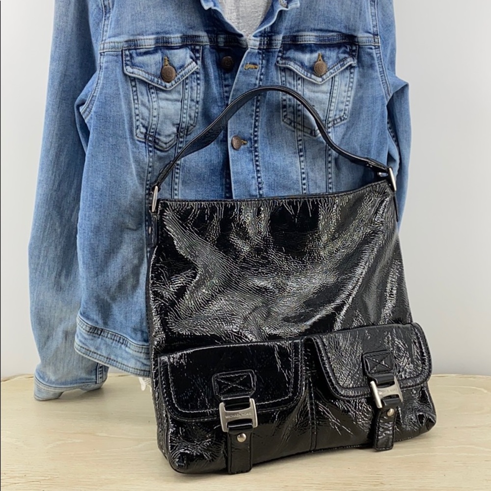Michael Kors Crinkle Patent Shoulder Tote BIN11